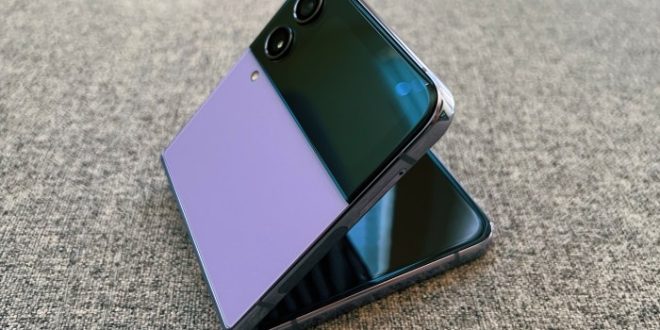 Samsung Galaxy Flip Z 4