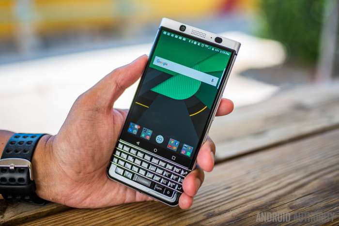 Keyone blackberry handphone