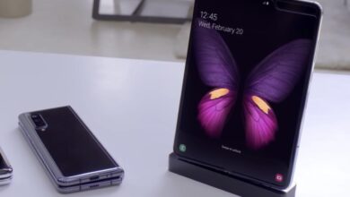 Samsung Galaxy Fold 1