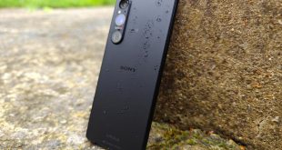 Xperia sony resolution price 4k technologies display flagship consolidates smartphone into source notebookcheck time has full hefty listed tag amazon