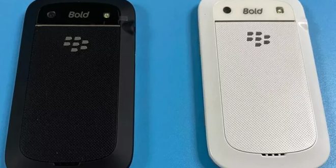 "BlackBerry Q20: Smartphone Klasik Dengan Keyboard Fisik Yang Tombuh"