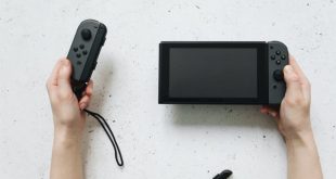 "Sony Xperia Play 2: Smartphone Evolusi Konsol Genggam Di"