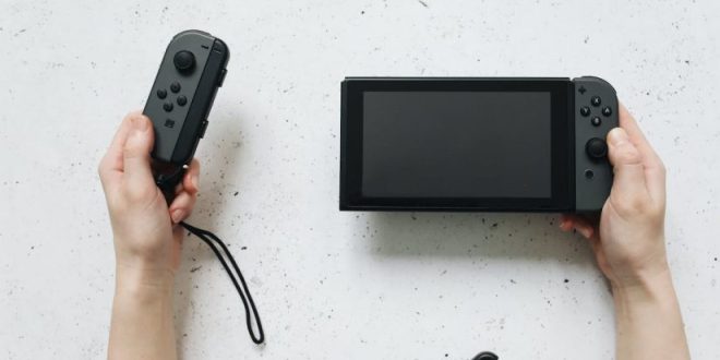 "Sony Xperia Play 2: Smartphone Evolusi Konsol Genggam Di"