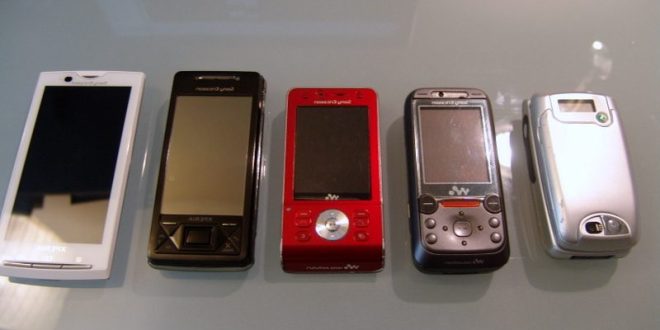 "Xperia X10: Ponsel Pintar yang Mengubah Permainan Sony Ericsson"