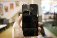 "Zenfone 3 Laser: Smartphone Kamera Canggih Delangan Desain Elegan"